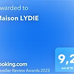Maison Lydie - Meuble De 3 Etoiles 샤를루아