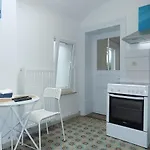 Maison Lydie - Meuble De 3 Etoiles 아파트 샤를루아