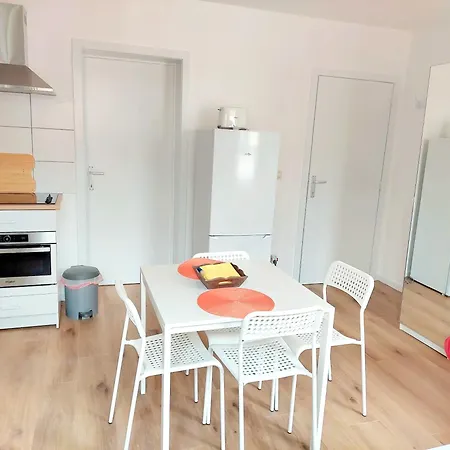 Maison Lydie - Meuble De 3 Etoiles Apartment Charleroi