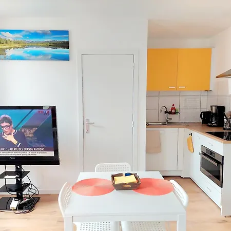 Apartment Maison Lydie - Meuble De 3 Etoiles Charleroi